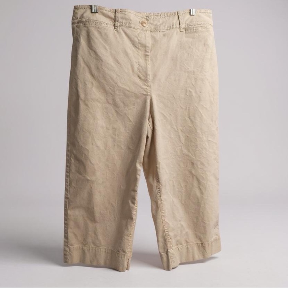 Crazy, comfy wide-leg capri chinos. 12P. Talbots. Cream.